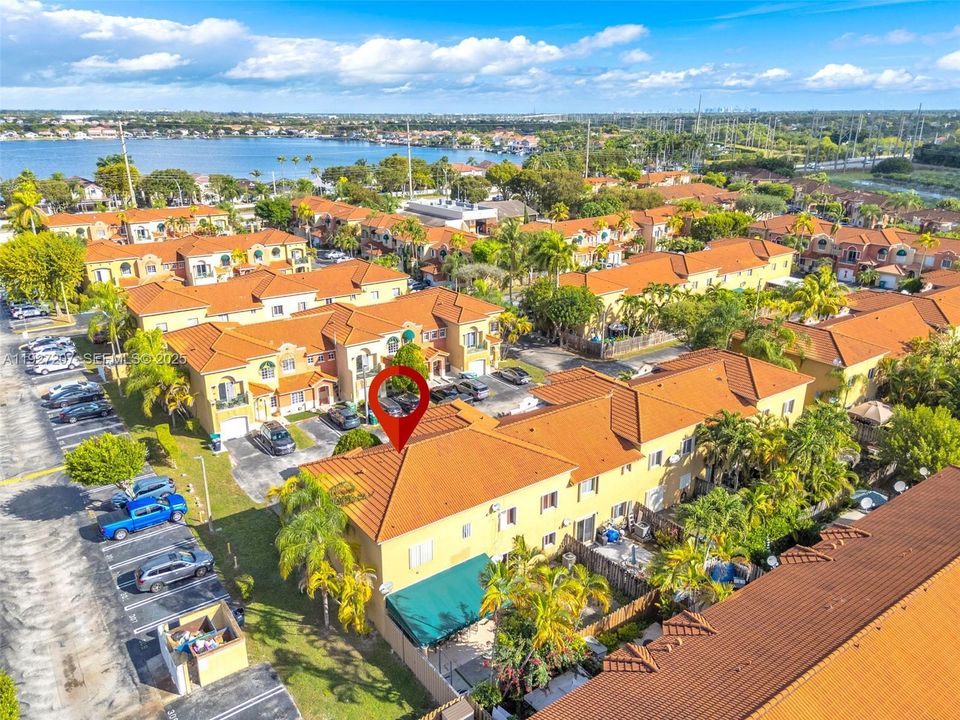 For Sale: $440,000 (4 beds, 3 baths, 1700 Square Feet)