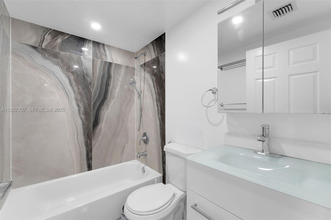 For Sale: $440,000 (4 beds, 3 baths, 1700 Square Feet)