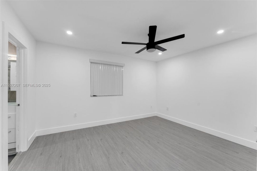 For Sale: $440,000 (4 beds, 3 baths, 1700 Square Feet)