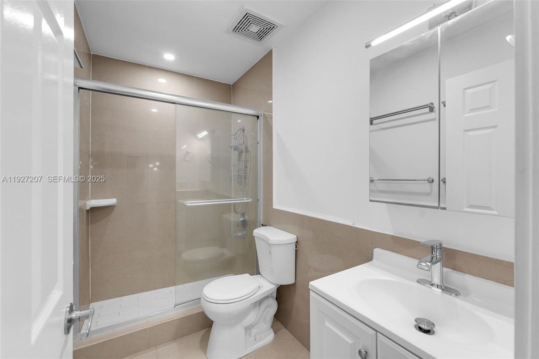 For Sale: $440,000 (4 beds, 3 baths, 1700 Square Feet)