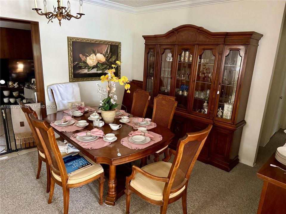 待售: $675,000 (4 贝兹, 2 浴室, 1840 平方英尺)