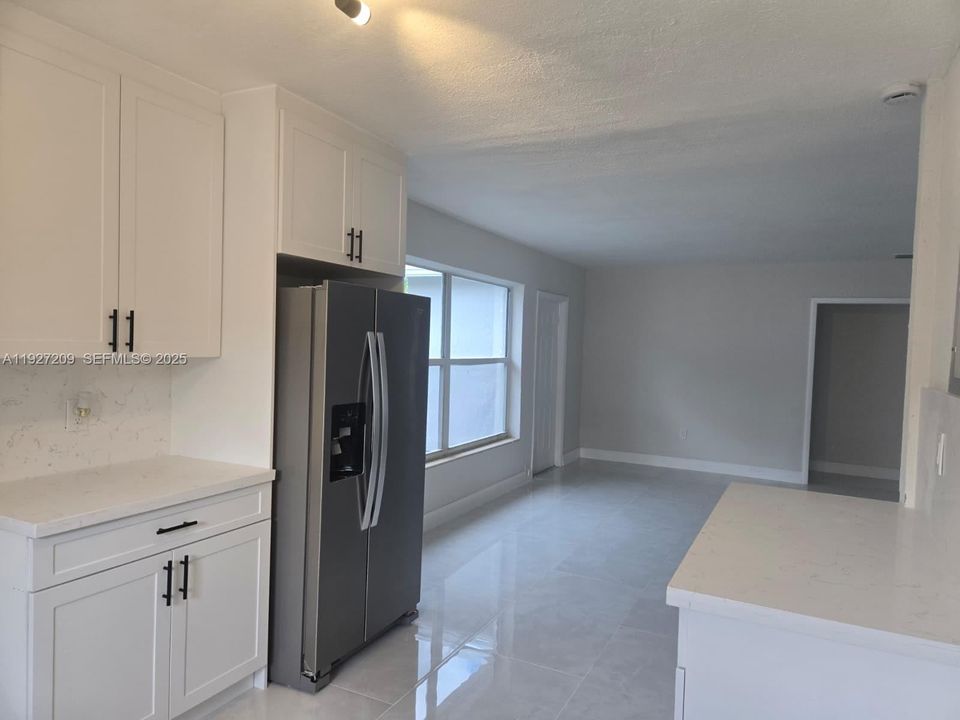 待售: $524,000 (4 贝兹, 2 浴室, 1522 平方英尺)