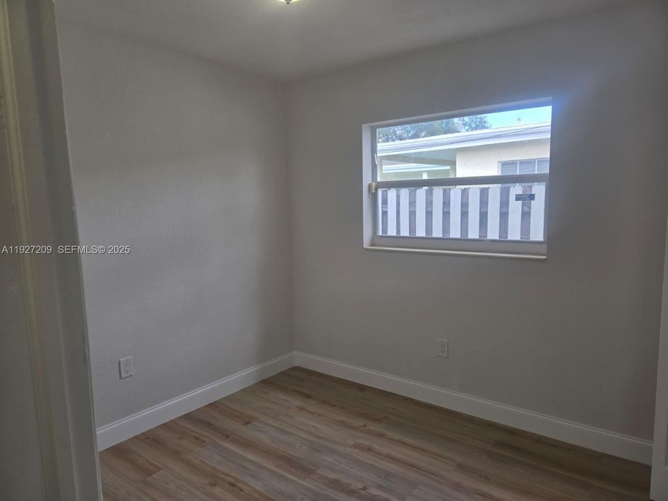 待售: $524,000 (4 贝兹, 2 浴室, 1522 平方英尺)