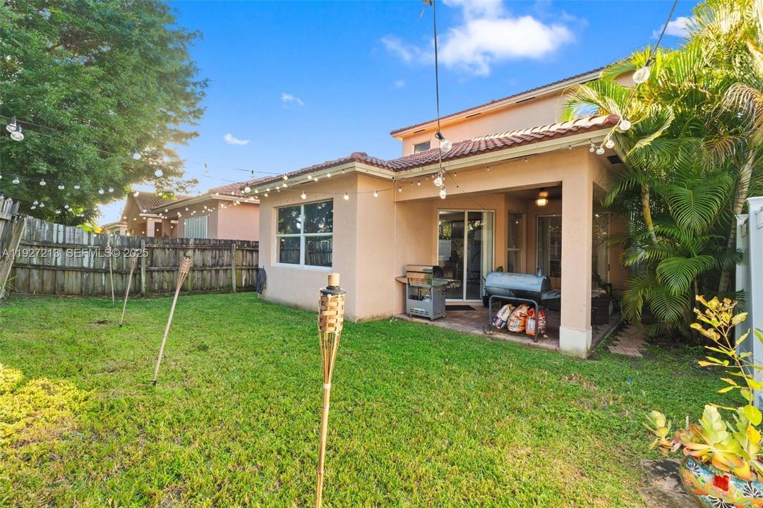 En Renta: $2,750 (3 camas, 2 baños, 2058 Pies cuadrados)