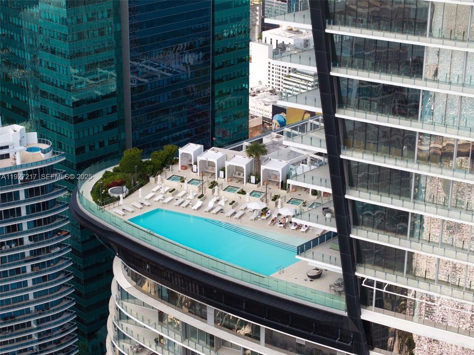 В аренду: $40,000 (5 спален, 6 ванн, 0 Квадратных фут)