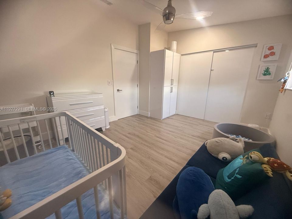 В аренду: $2,950 (3 спален, 2 ванн, 1270 Квадратных фут)