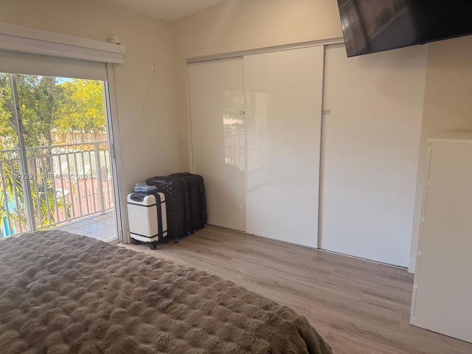 В аренду: $2,950 (3 спален, 2 ванн, 1270 Квадратных фут)