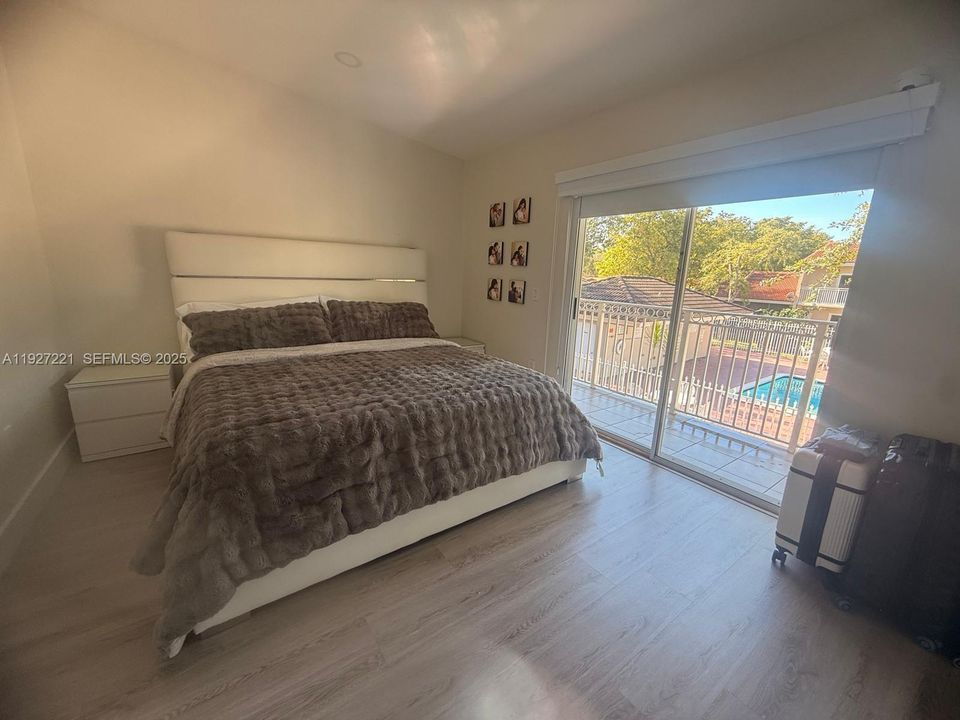 В аренду: $2,950 (3 спален, 2 ванн, 1270 Квадратных фут)