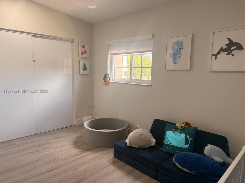 В аренду: $2,950 (3 спален, 2 ванн, 1270 Квадратных фут)