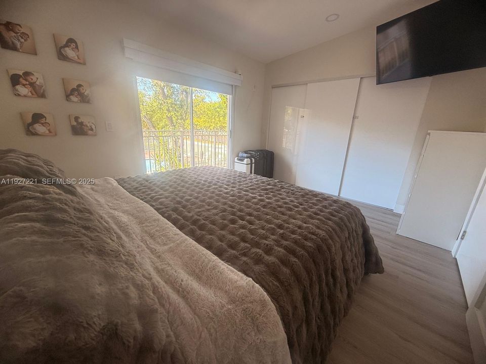 В аренду: $2,950 (3 спален, 2 ванн, 1270 Квадратных фут)