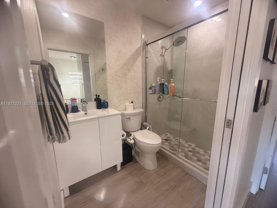 В аренду: $2,950 (3 спален, 2 ванн, 1270 Квадратных фут)