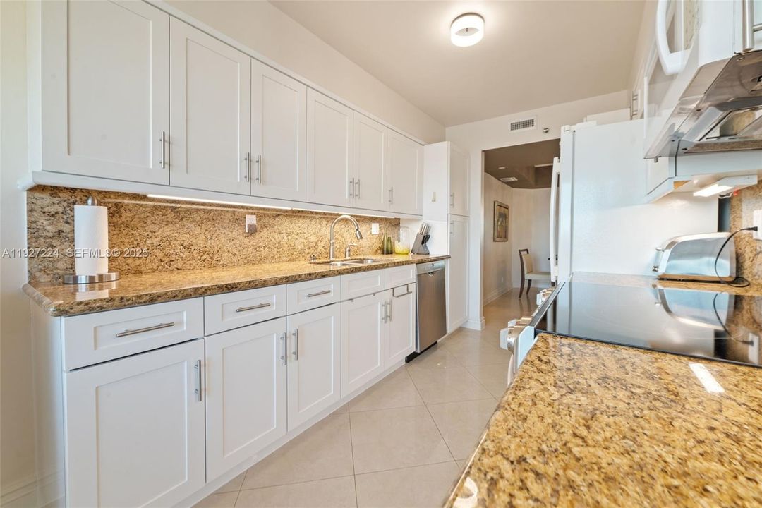 На продажу: $509,000 (2 спален, 2 ванн, 1460 Квадратных фут)