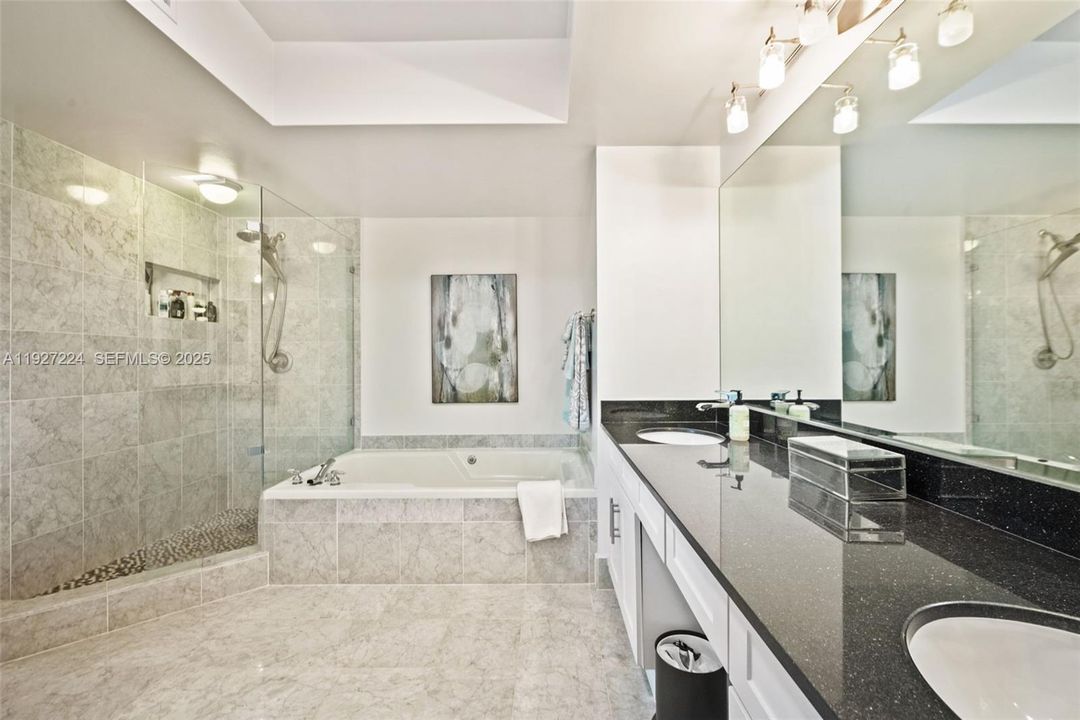 На продажу: $509,000 (2 спален, 2 ванн, 1460 Квадратных фут)