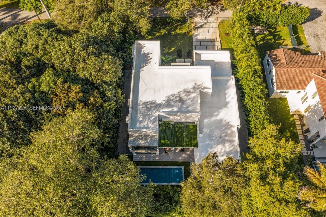 For Sale: $3,800,000 (4 beds, 4 baths, 3918 Square Feet)