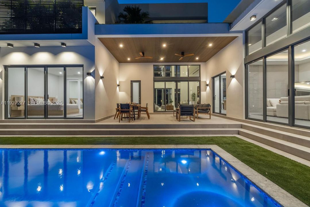 For Sale: $3,800,000 (4 beds, 4 baths, 3918 Square Feet)