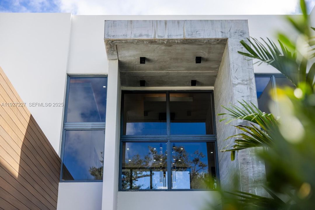 For Sale: $3,800,000 (4 beds, 4 baths, 3918 Square Feet)