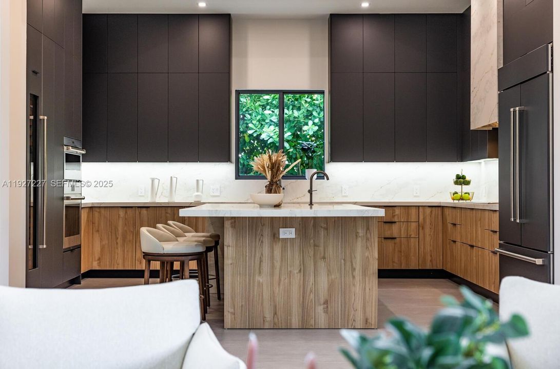 For Sale: $3,800,000 (4 beds, 4 baths, 3918 Square Feet)