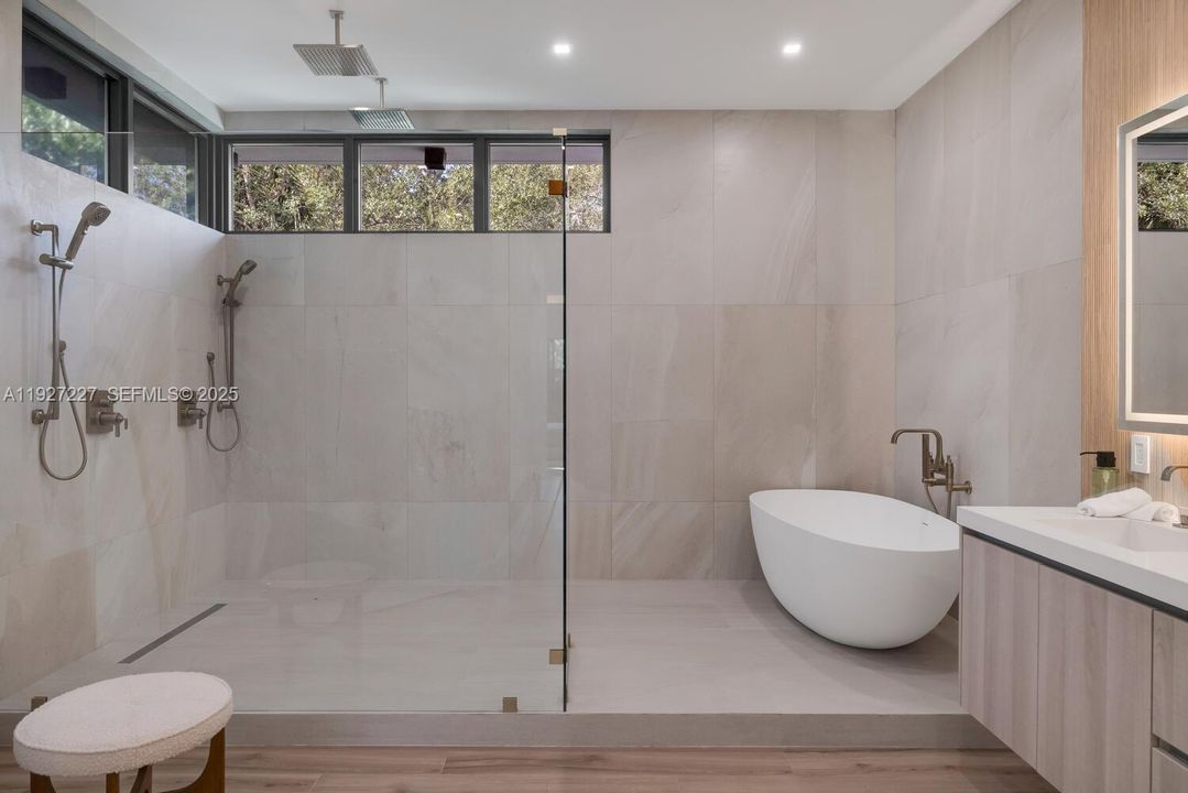 For Sale: $3,800,000 (4 beds, 4 baths, 3918 Square Feet)