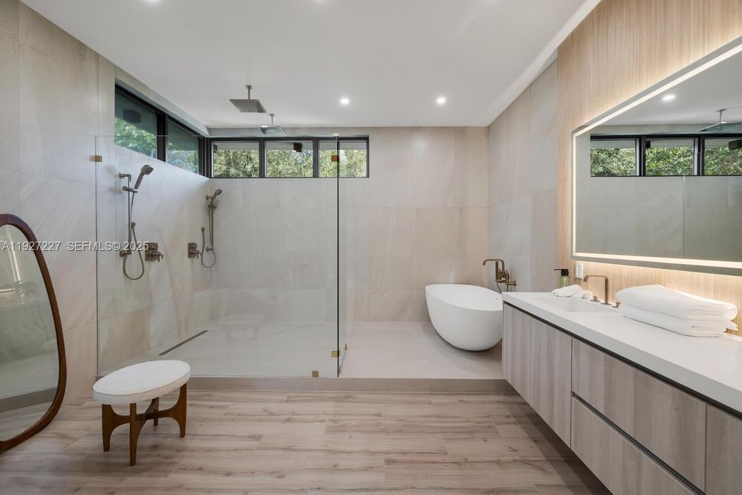 For Sale: $3,800,000 (4 beds, 4 baths, 3918 Square Feet)