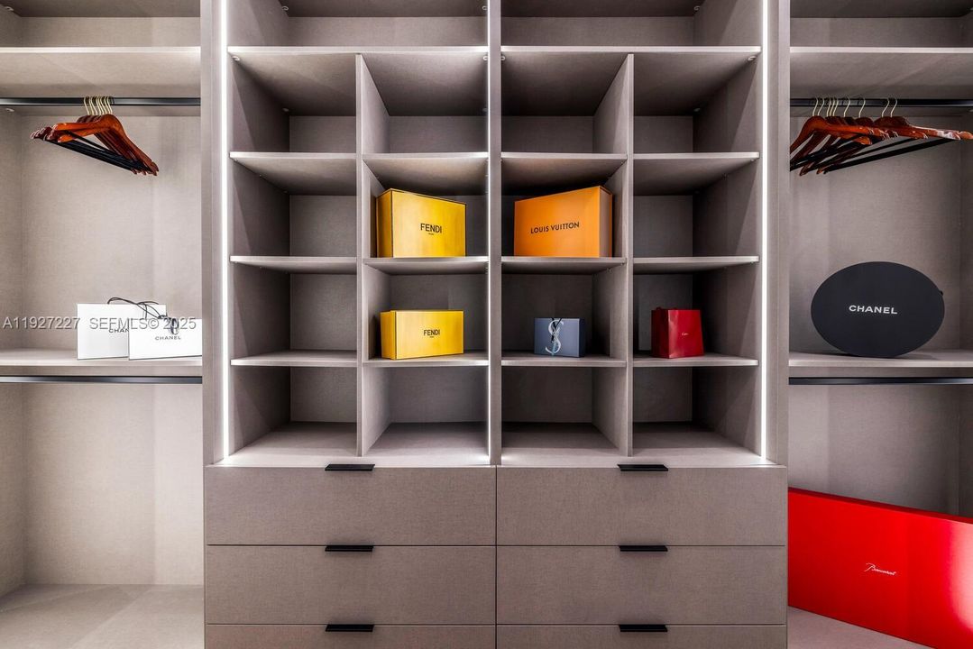 For Sale: $3,800,000 (4 beds, 4 baths, 3918 Square Feet)