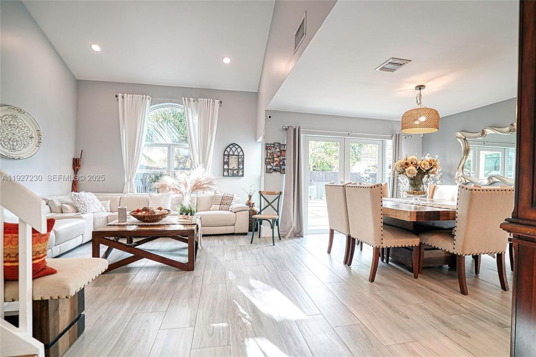 For Sale: $680,000 (4 beds, 2 baths, 1847 Square Feet)