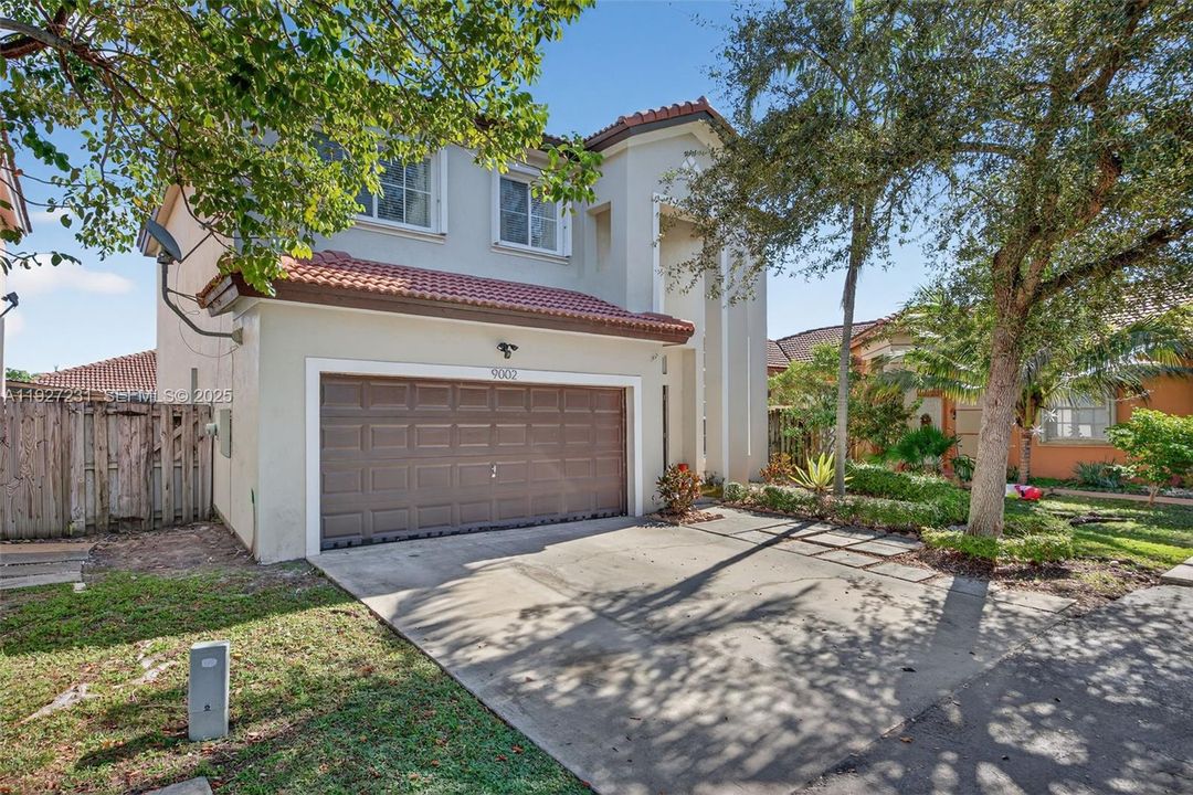 待售: $656,000 (4 贝兹, 2 浴室, 2147 平方英尺)