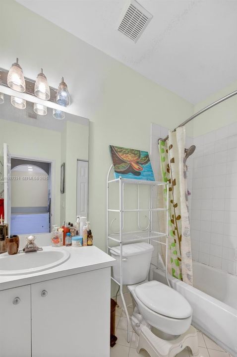 待售: $656,000 (4 贝兹, 2 浴室, 2147 平方英尺)