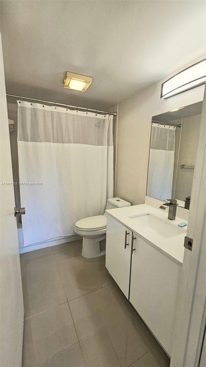 На продажу: $240,000 (2 спален, 2 ванн, 1100 Квадратных фут)