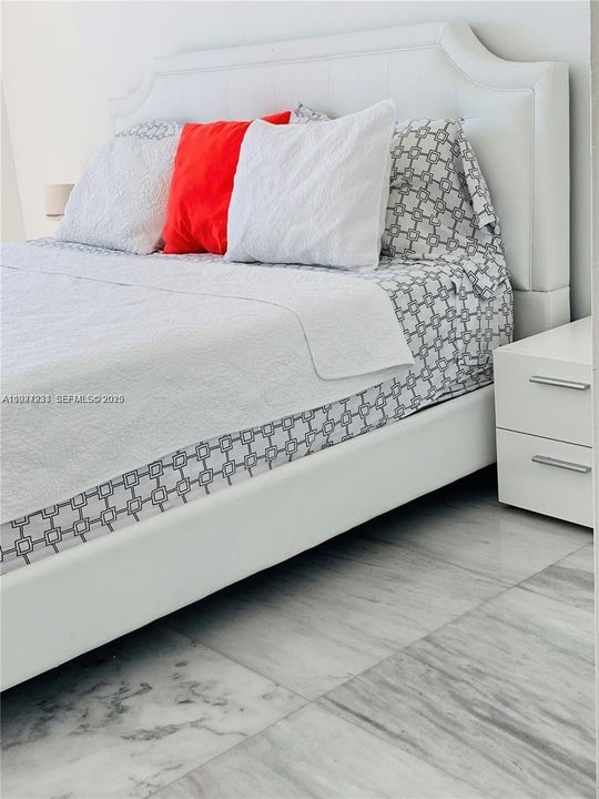 En Venta: $365,000 (1 camas, 1 baños, 1005 Pies cuadrados)