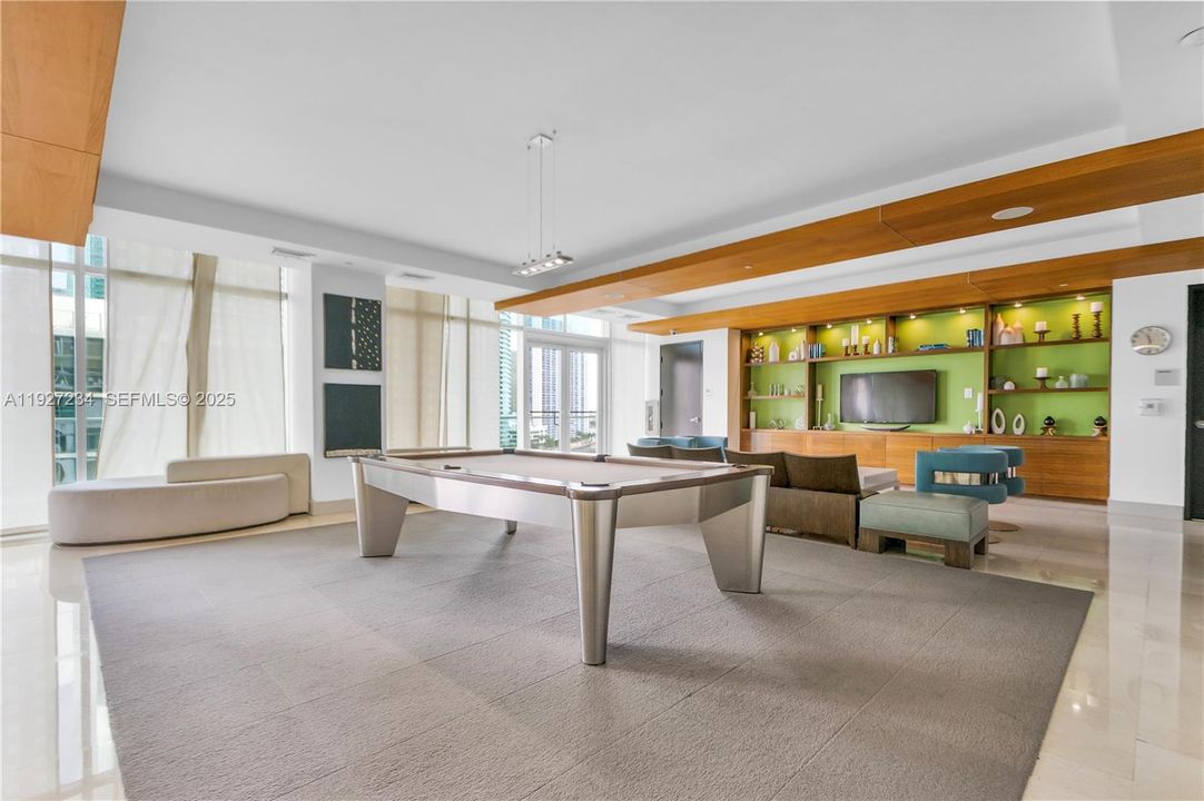 出租: $4,400 (2 贝兹, 2 浴室, 1124 平方英尺)