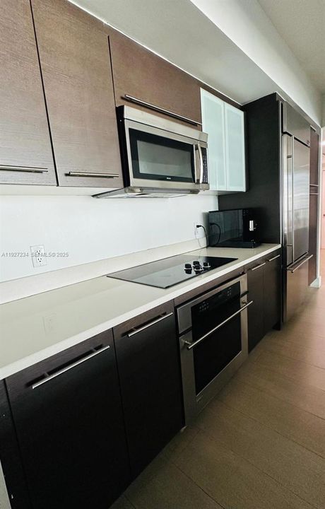 出租: $4,400 (2 贝兹, 2 浴室, 1124 平方英尺)