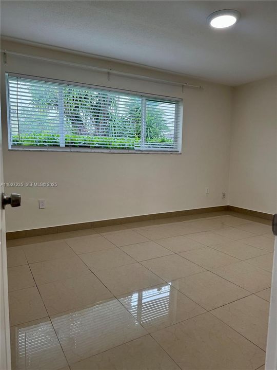 В аренду: $11,000 (3 спален, 3 ванн, 2228 Квадратных фут)