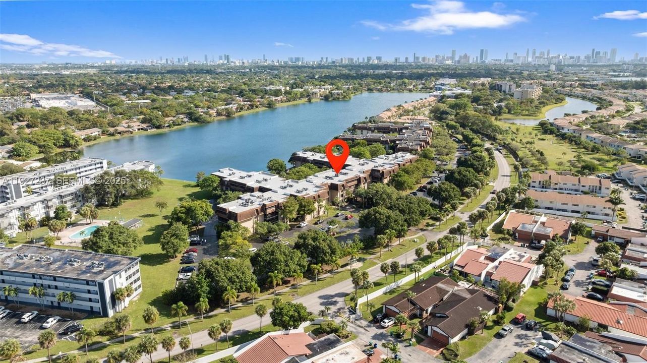 For Sale: $225,000 (2 beds, 2 baths, 1197 Square Feet)