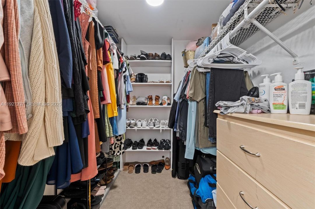 For Sale: $225,000 (2 beds, 2 baths, 1197 Square Feet)