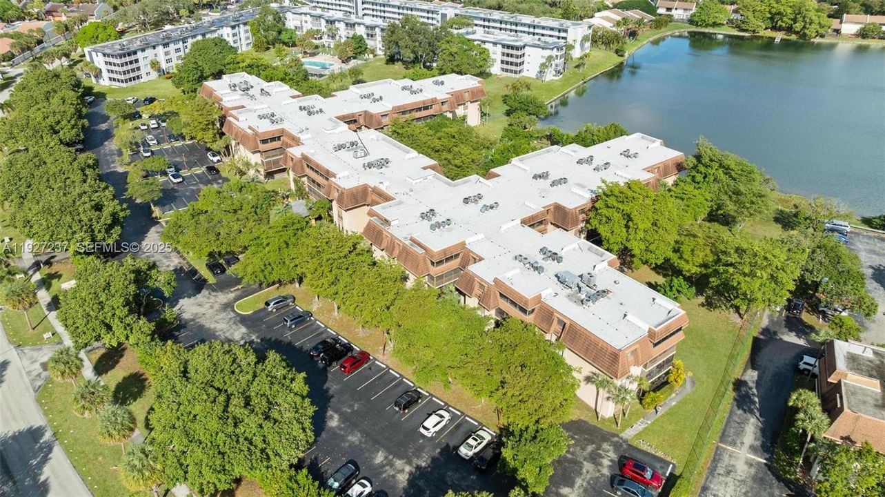 For Sale: $225,000 (2 beds, 2 baths, 1197 Square Feet)