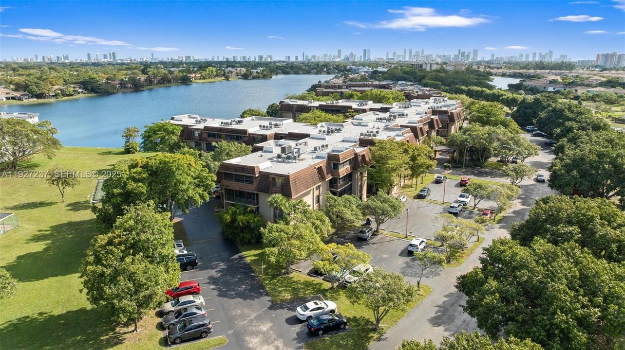 For Sale: $225,000 (2 beds, 2 baths, 1197 Square Feet)