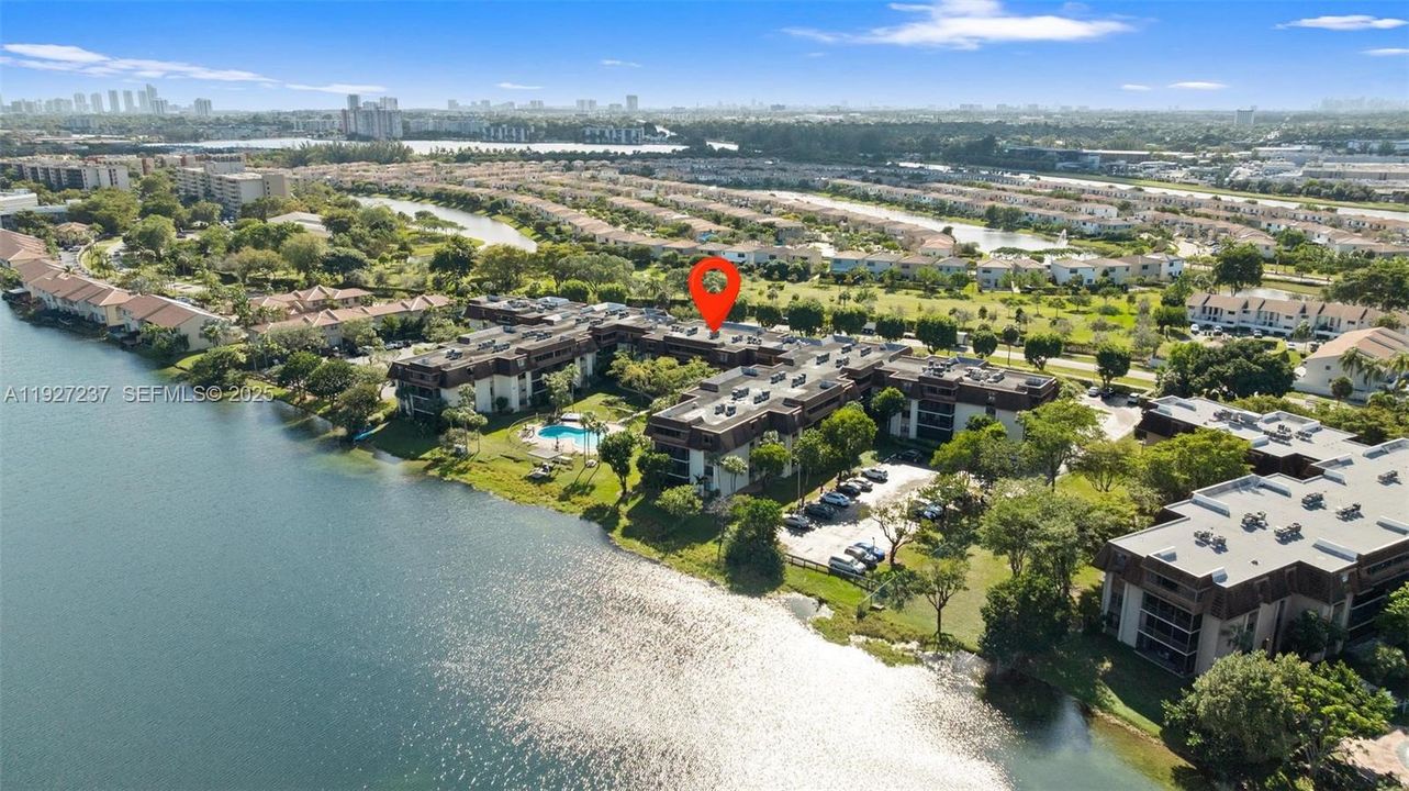 For Sale: $225,000 (2 beds, 2 baths, 1197 Square Feet)