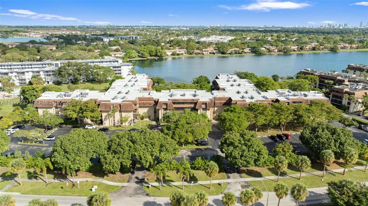 For Sale: $225,000 (2 beds, 2 baths, 1197 Square Feet)