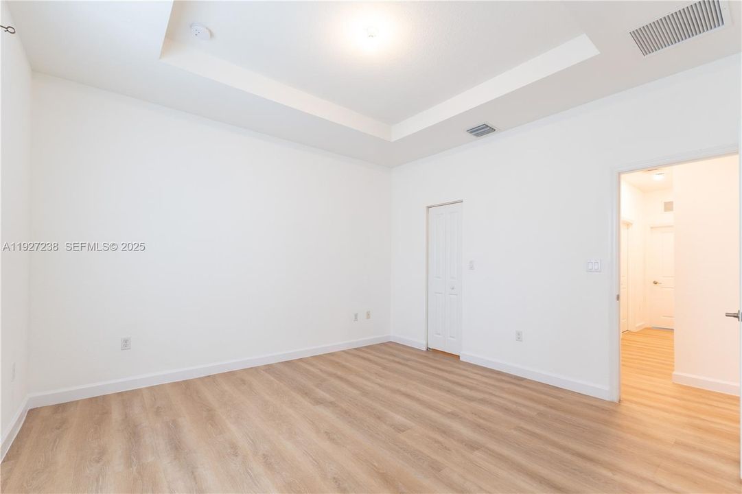 В аренду: $3,100 (3 спален, 2 ванн, 1772 Квадратных фут)