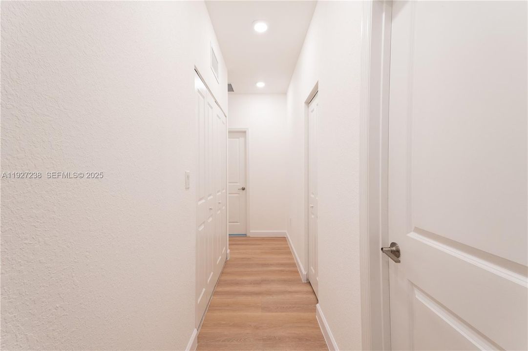 В аренду: $3,100 (3 спален, 2 ванн, 1772 Квадратных фут)