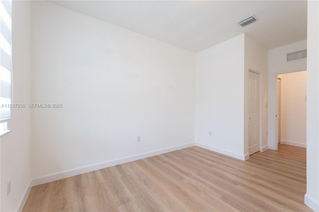 В аренду: $3,100 (3 спален, 2 ванн, 1772 Квадратных фут)