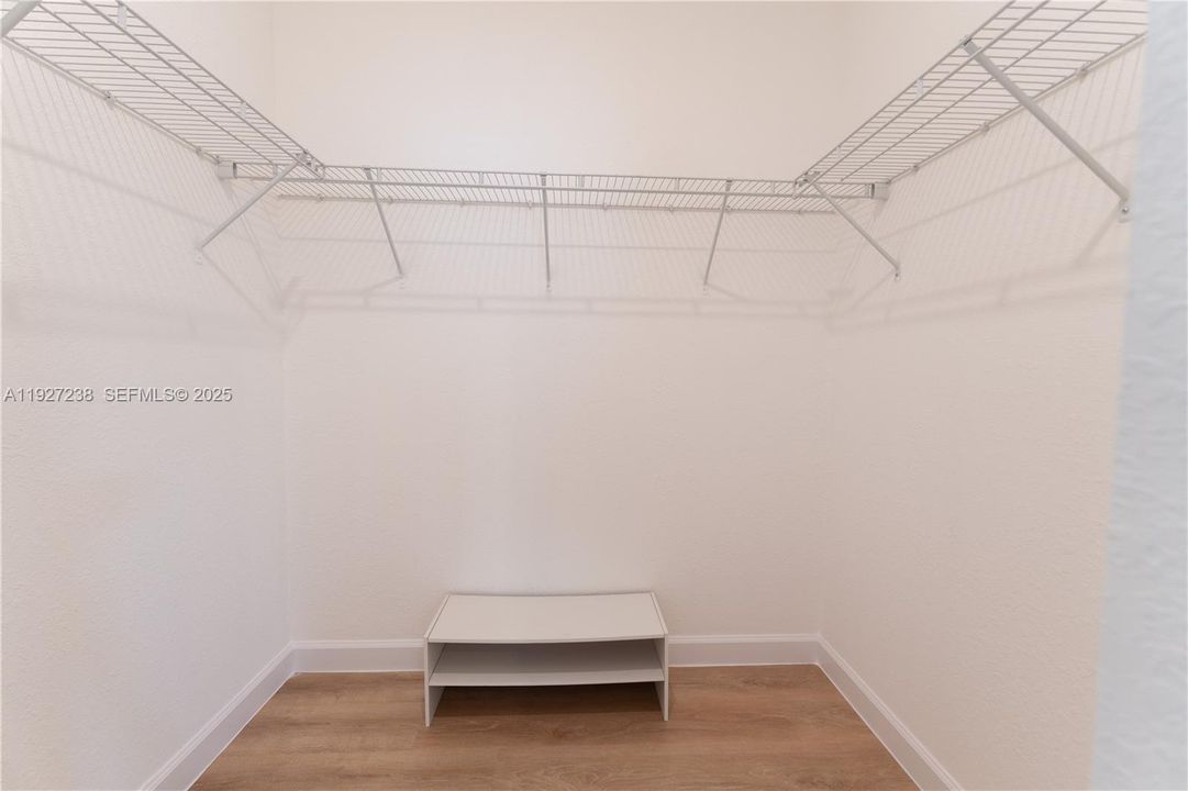 В аренду: $3,100 (3 спален, 2 ванн, 1772 Квадратных фут)