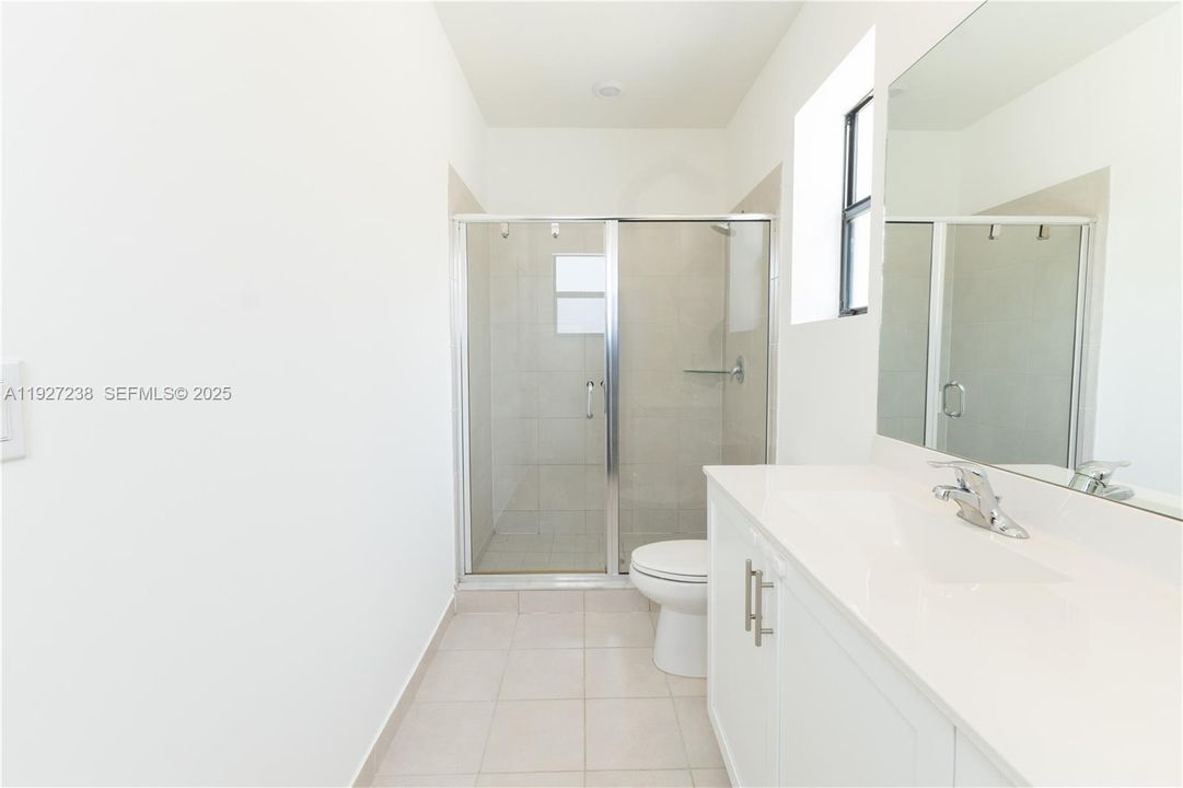 В аренду: $3,100 (3 спален, 2 ванн, 1772 Квадратных фут)