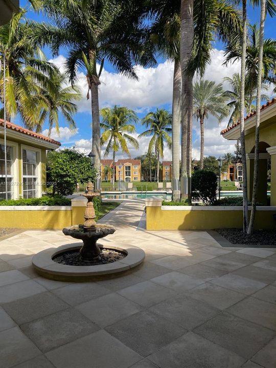 En Renta: $2,400 (2 camas, 2 baños, 977 Pies cuadrados)