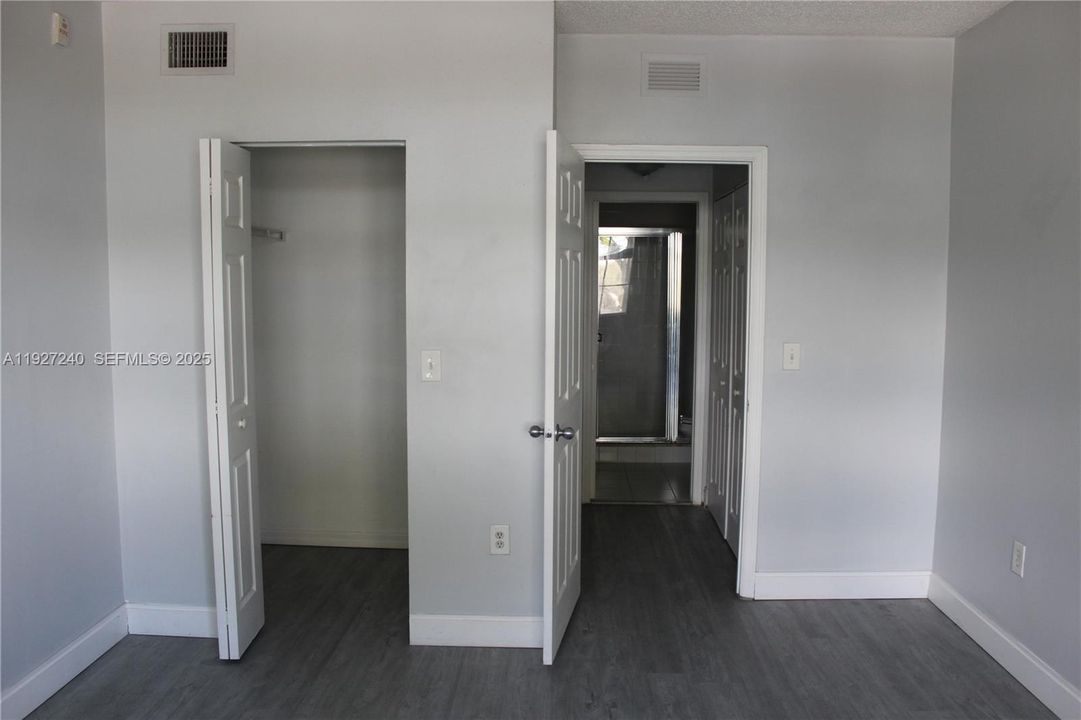 En Renta: $2,400 (2 camas, 2 baños, 977 Pies cuadrados)