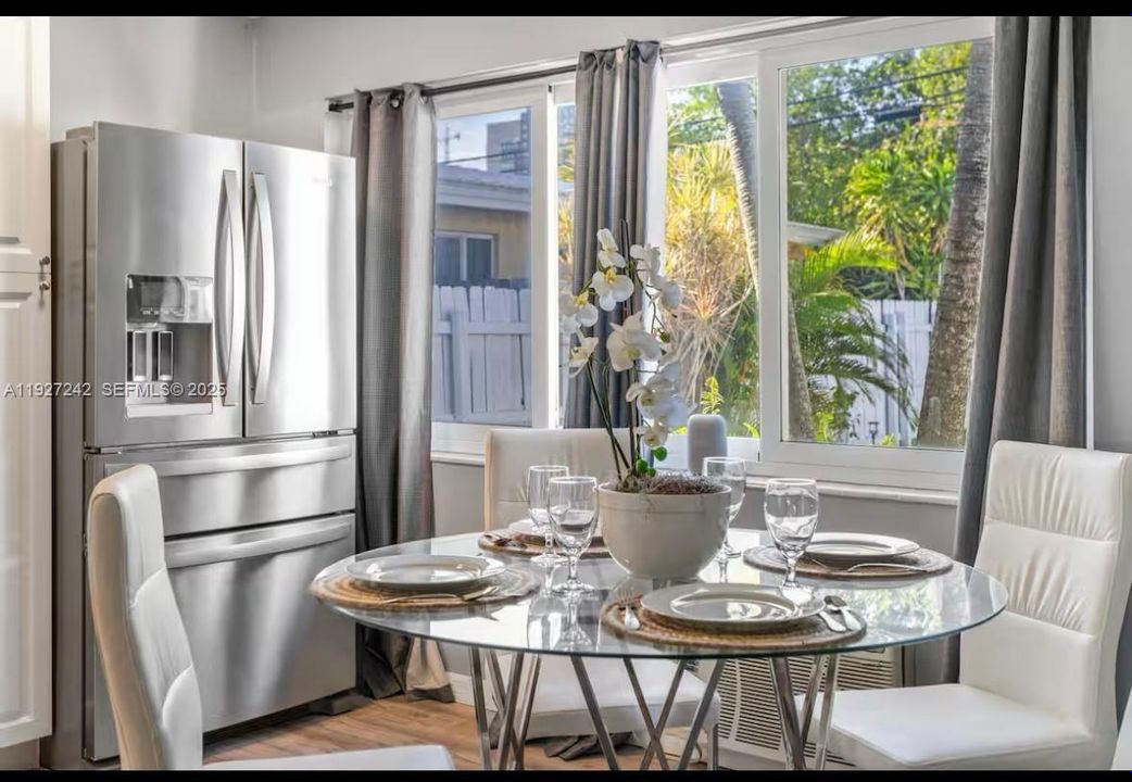 En Renta: $5,500 (4 camas, 3 baños, 1616 Pies cuadrados)