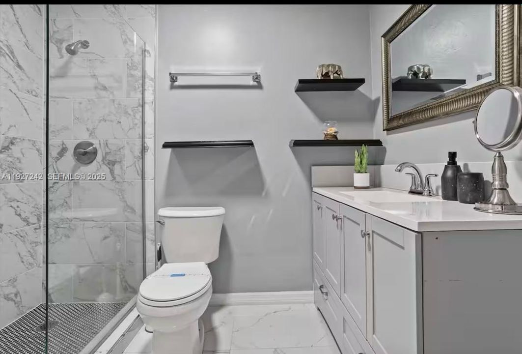 En Renta: $5,500 (4 camas, 3 baños, 1616 Pies cuadrados)