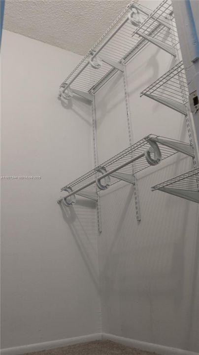 В аренду: $2,200 (2 спален, 2 ванн, 775 Квадратных фут)