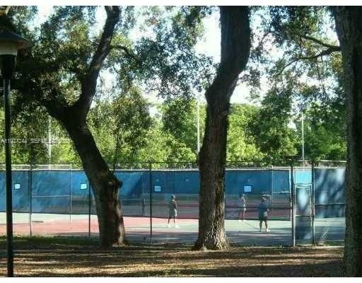 В аренду: $2,200 (2 спален, 2 ванн, 775 Квадратных фут)