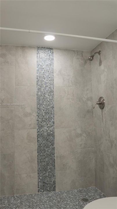 В аренду: $2,200 (2 спален, 2 ванн, 775 Квадратных фут)